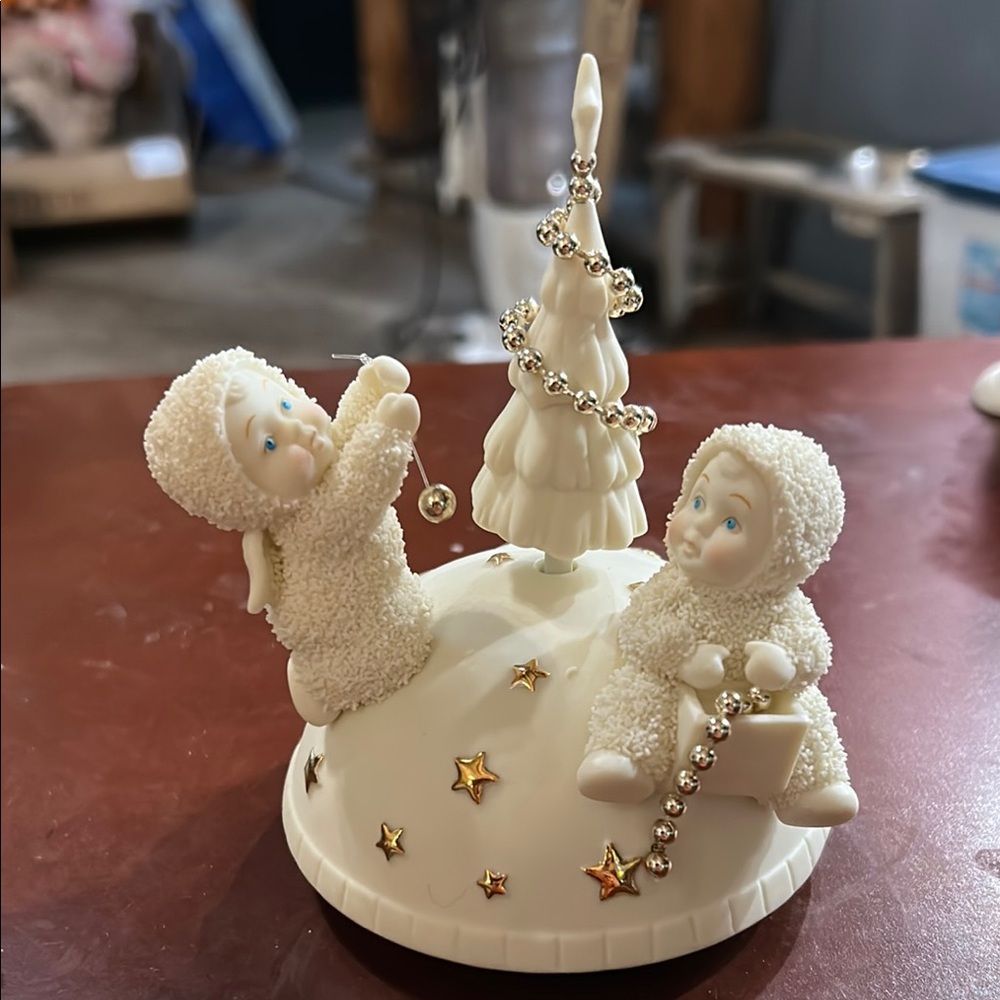 Department 56 White and Gold Snowbabies Music Box